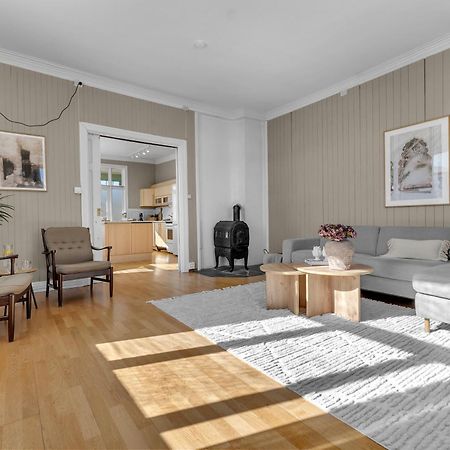 Lovely City Center Apartment With Amazing Views And Free Parking! Тромсё Экстерьер фото