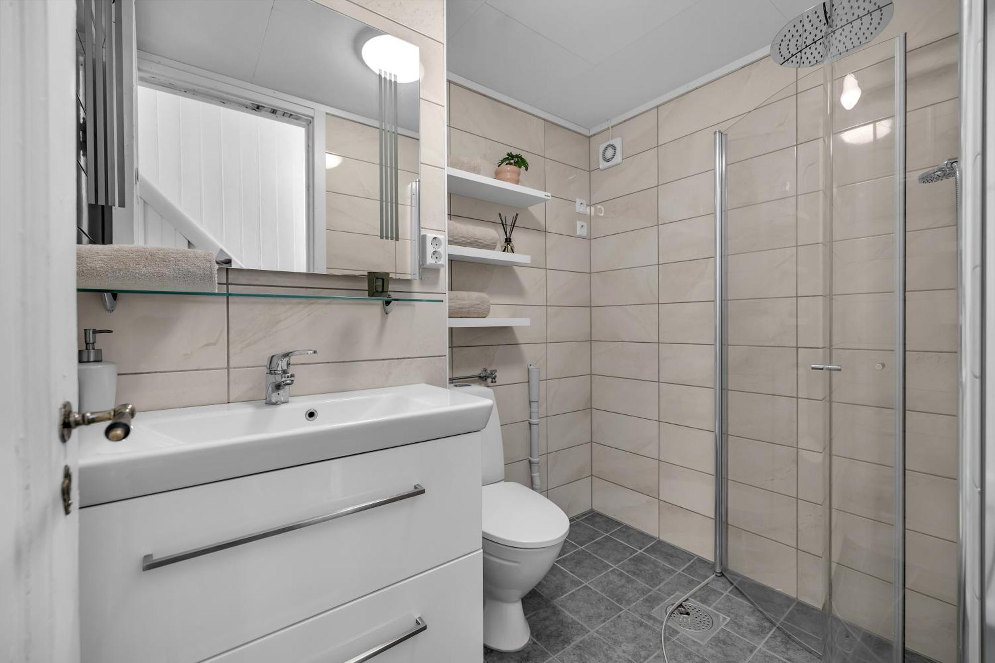 Lovely City Center Apartment With Amazing Views And Free Parking! Тромсё Экстерьер фото