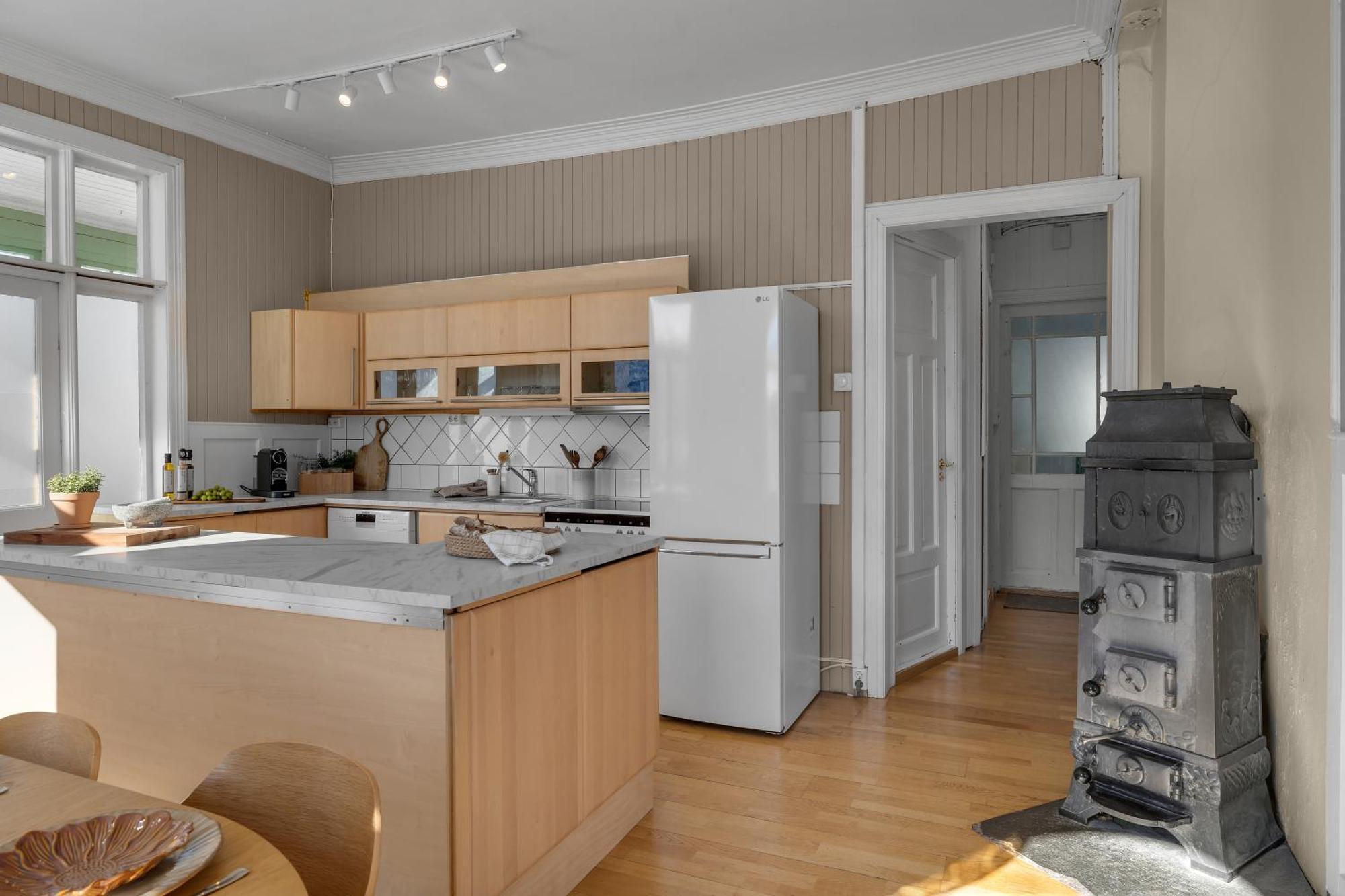 Lovely City Center Apartment With Amazing Views And Free Parking! Тромсё Экстерьер фото