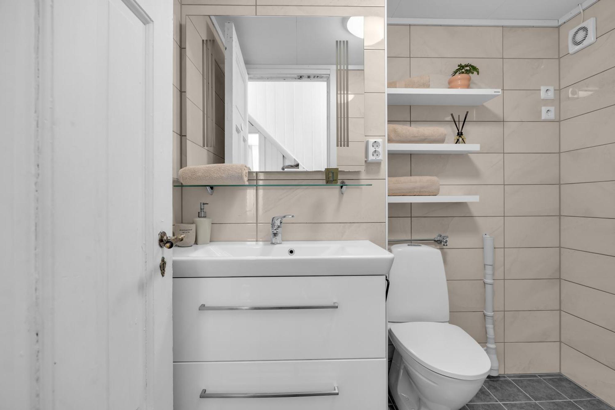 Lovely City Center Apartment With Amazing Views And Free Parking! Тромсё Экстерьер фото